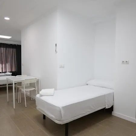 Hostel Optimus Comfort Sl *